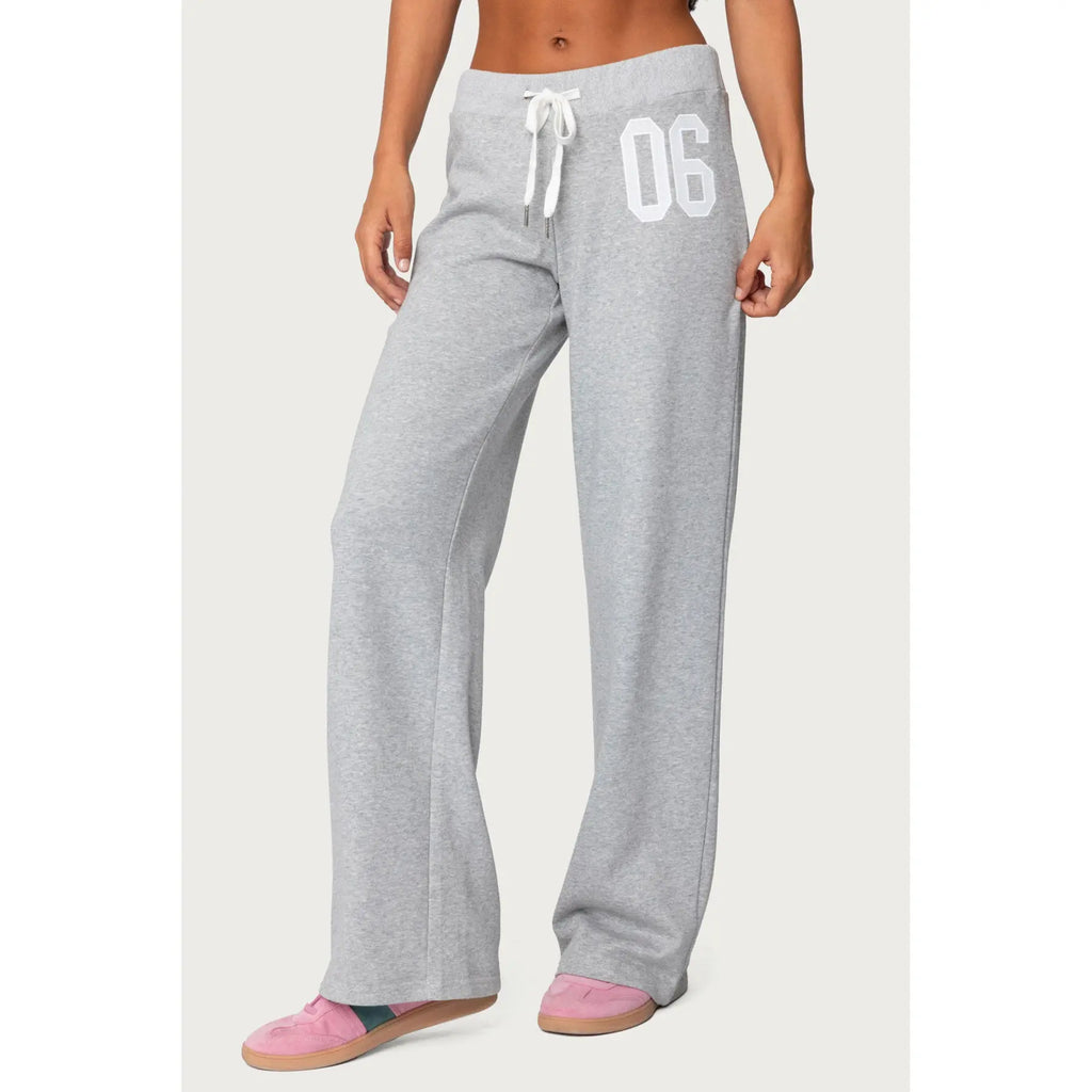 06 Sweatpants